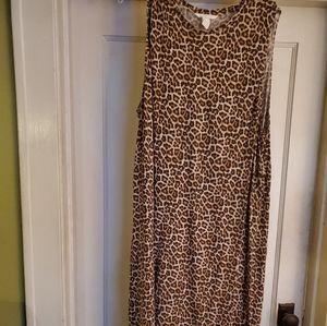 Leopard print sleeveless dress